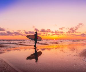 Discover the best surfing spots in California, from Huntington Beach to Mavericks. Whether you're a beginner or an experienced surfer, find the perfect wave along California's diverse coastline.